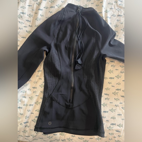 Lululemon jacket - Picture 2 of 3